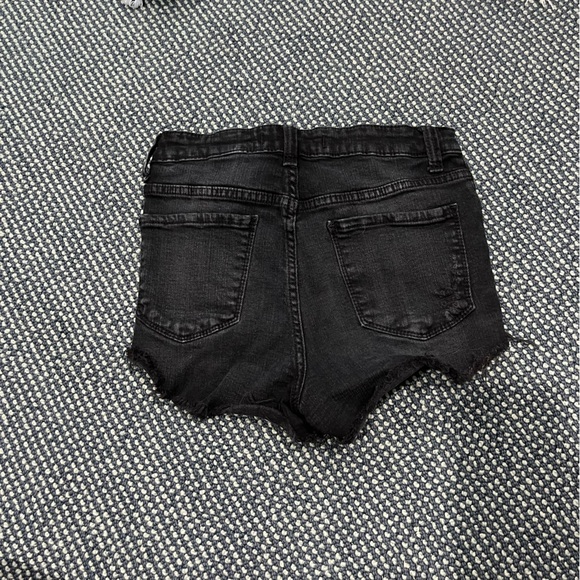 EUNINA Black wash High-Rise Denim Shorts - Picture 2 of 2